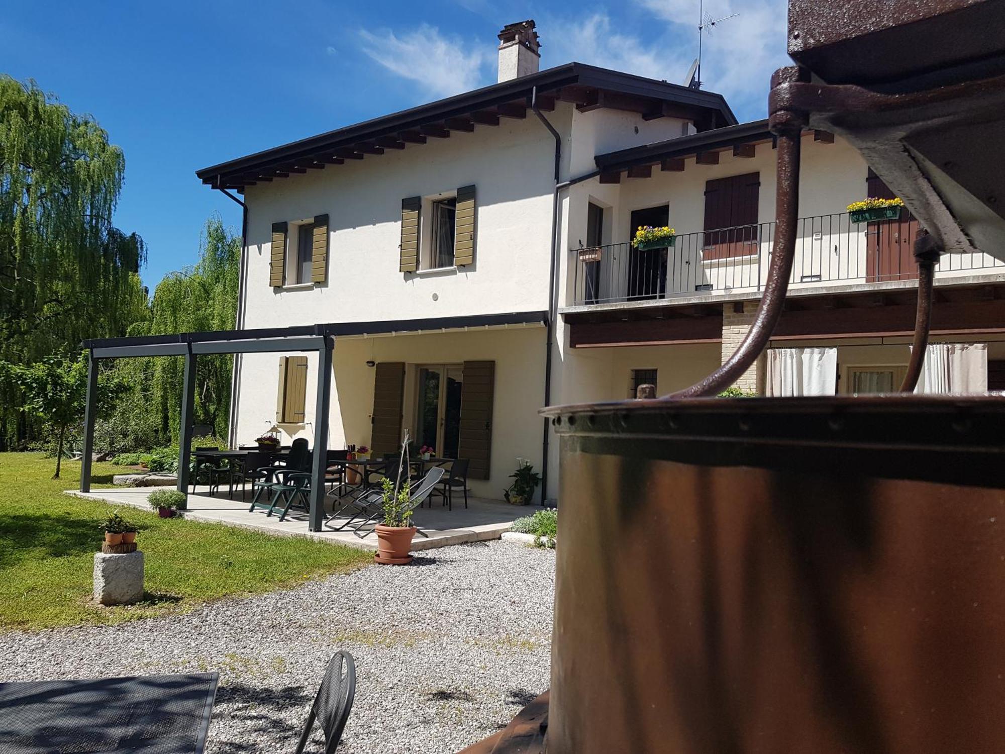 L'Isolo B&B E Case Vacanza Monzambano Ngoại thất bức ảnh
